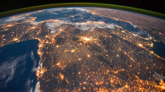 VIDEO Imagini Fascinante Cu Planeta Noastra Cum Se Vede Pamantul Din 