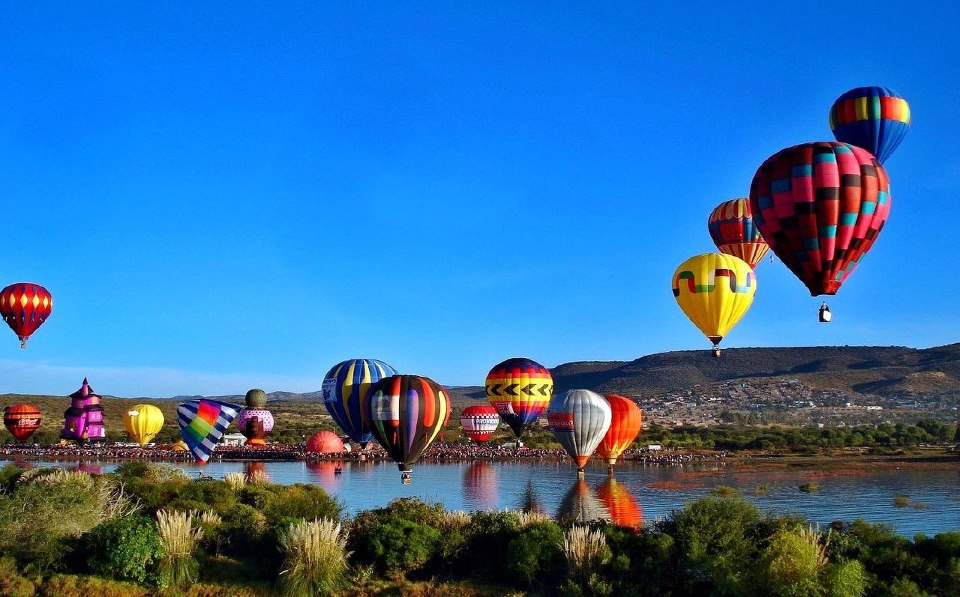 Detectable Sandals Simplify Timp de noua zile, sute de baloane cu aer cald se vor ridica in aer in  cadrul unui festival inedit, in Mexic – Opinia Timisoarei