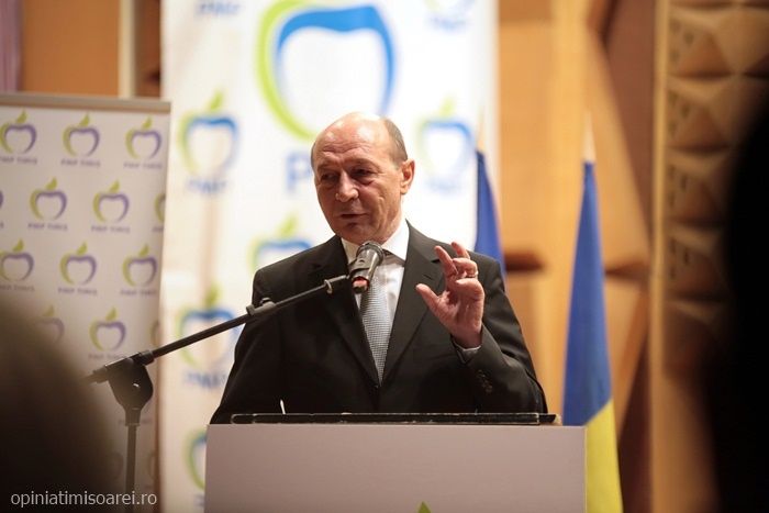 traian-basescu-intalnire-pmp-timisoara-sala-capitol-martie (53)