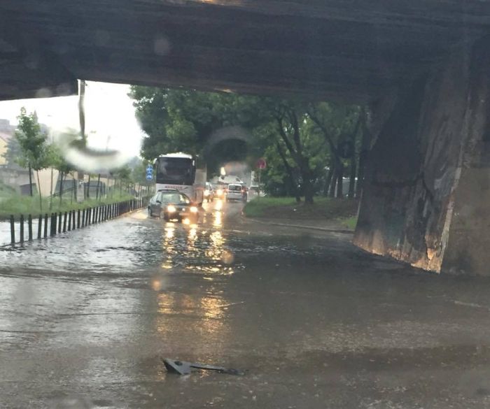 pasaj-autogara-inundat1