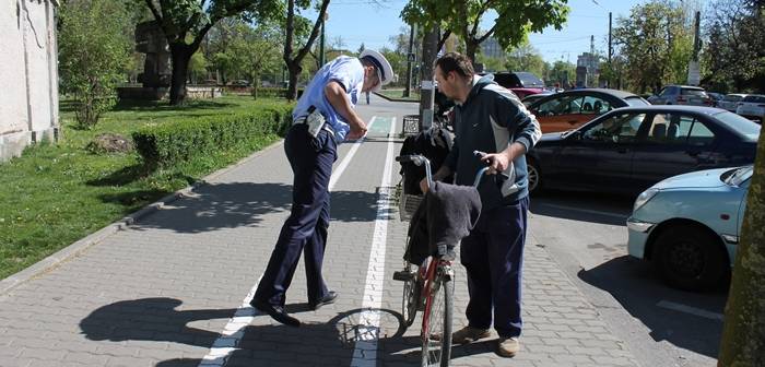 Interconnect Constraints global Vanatoare de 'biciclisti si trotinetisti rai' la Timisoara. Politistii au  rupt amenzi pe banda rulanta in cateva ore – Opinia Timisoarei