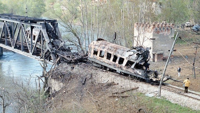 20 de ani de la bombardamentele NATO asupra Serbiei. 2.500 de morti si