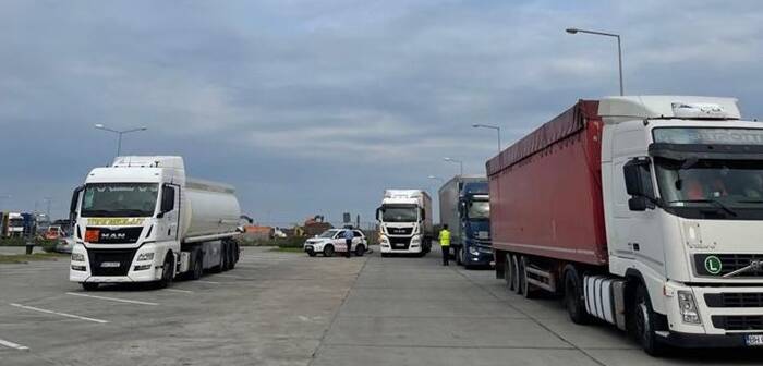 Tragedie într-o parcare din Timiș: șofer polonez descoperit fără viață în cabină.