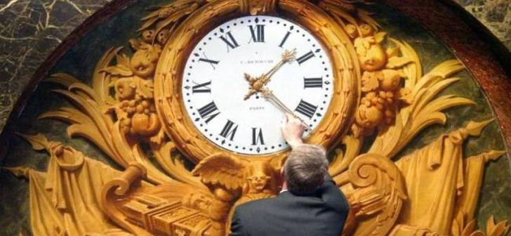 Schimbam ora: ceasurile se vor da inapoi cu 1 ora Schimbam ora: ceasurile se vor da inapoi cu 1 ora