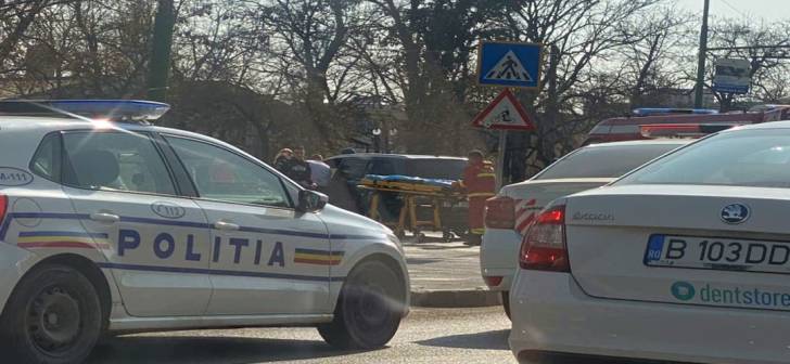 Bărbat accidentat pe trecerea de pietoni în centrul Timișoarei Bărbat accidentat pe trecerea de pietoni în centrul Timișoarei
