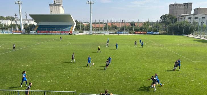 Banat Girls pierde restanța împotriva Olimpiei Cluj într-o înfruntare decisivă cu o echipă nou promovată. Banat Girls pierde restanța împotriva Olimpiei Cluj într-o înfruntare decisivă cu o echipă nou promovată.
