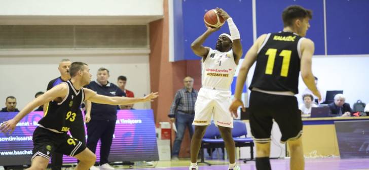 Meciul Timisoara vs Olomuc în Alpe Adria Cup sub panou Meciul Timisoara vs Olomuc în Alpe Adria Cup sub panou