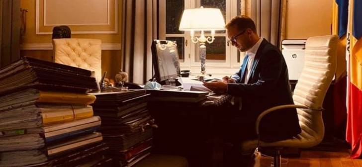 Amendamentele ridicole din PUG-ul Timisoara, dezbatute de Administratia Fritz într-o sedinta de noapte. Amendamentele ridicole din PUG-ul Timisoara, dezbatute de Administratia Fritz într-o sedinta de noapte.