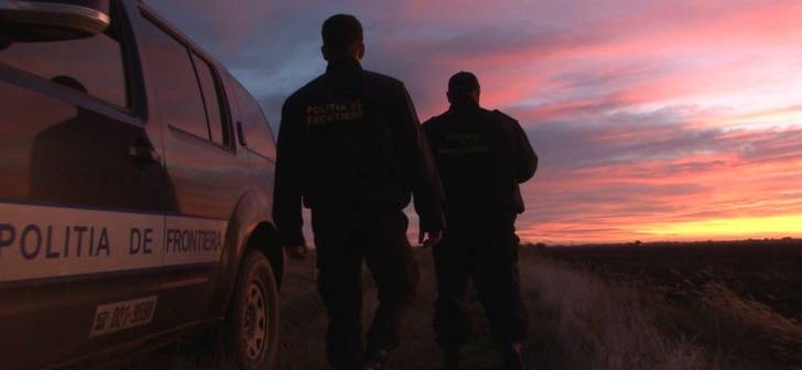 Migranti opriti de politisti de frontiera in Timis, spre Europa.