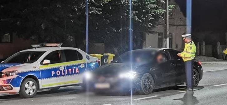 Operațiune de amploare pe drumurile din județul Timiș. Forțele de ordine au aplicat un număr semnificativ de sancțiuni și au suspendat permisele de conducere a mai multor șoferi. Operațiune de amploare pe drumurile din județul Timiș. Forțele de ordine au aplicat un număr semnificativ de sancțiuni și au suspendat permisele de conducere a mai multor șoferi.
