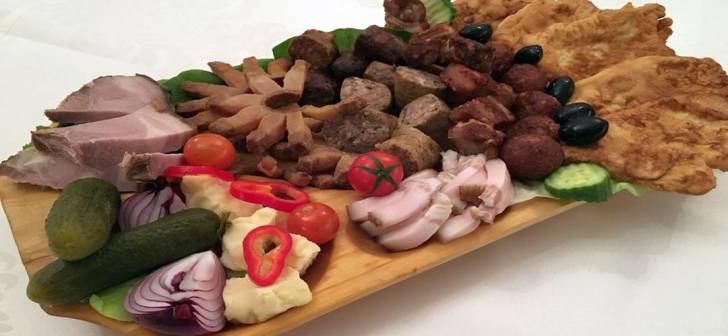 Medicii din Timișoara avertizează asupra riscului de consum de carne de porc Medicii din Timișoara avertizează asupra riscului de consum de carne de porc