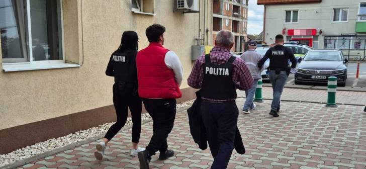 Contrabandiștii de arme capturați în Timiș de către polițiști! Contrabandiștii de arme capturați în Timiș de către polițiști!