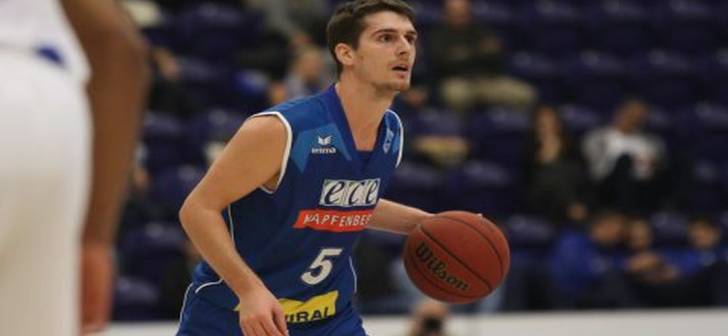 Capitanul echipei de baschet a Austriei va juca pentru Timisoara. Capitanul echipei de baschet a Austriei va juca pentru Timisoara.