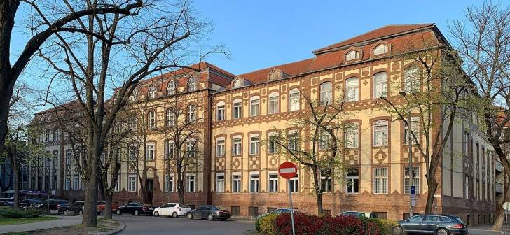 Studentii pot beneficia de cazare in camin pe timpul vacantei de vara la UMF Timisoara Studentii pot beneficia de cazare in camin pe timpul vacantei de vara la UMF Timisoara