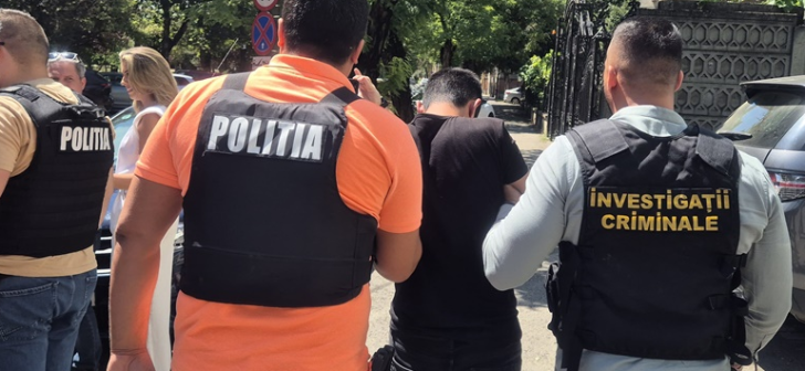 În pat cu dușmanul: iubita jefuită de bijuterii de 10.000 de euro, la Timișoara.