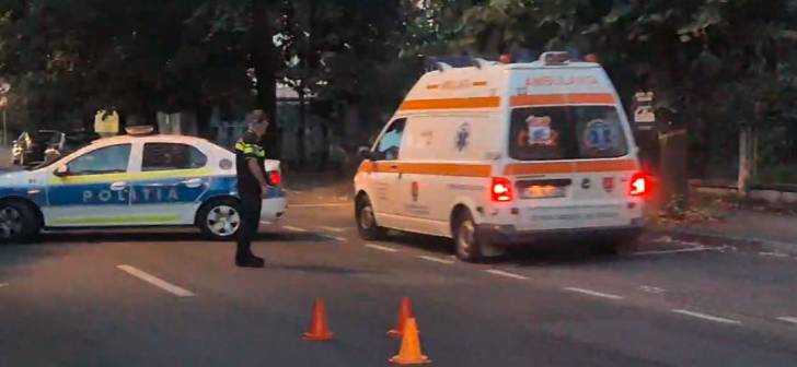 Un tanar a sarit de la etajul unui hotel din Timisoara intr-un moment de panica provocat de politisti. A fost transportat la spital sub escorta.