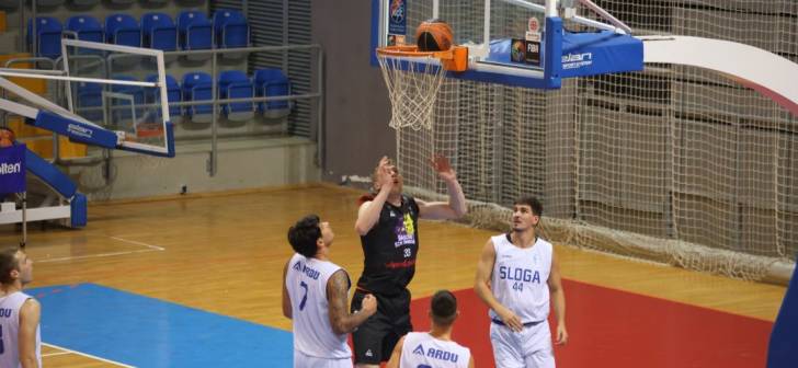 SCM Timisoara castiga doua meciuri de baschet in Serbia.