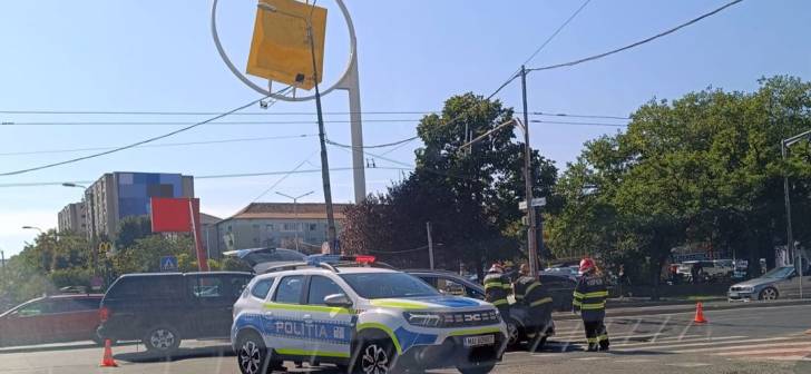 Accident grav într-o intersecție din Timișoara. Victimele au fost rănite.ImageContextuală disponibilă. Accident grav într-o intersecție din Timișoara. Victimele au fost rănite.ImageContextuală disponibilă.