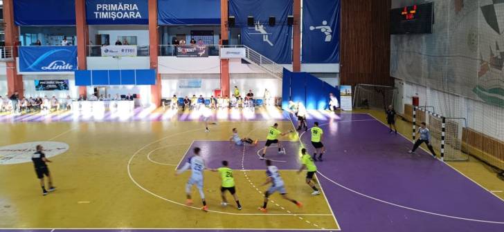 Handbaliștii de la Politehnica Timișoara joacă un meci amical în Serbia de Ziua Unirii.