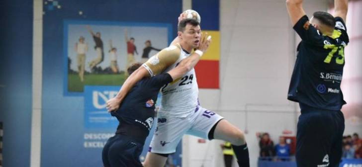 Politehnica Timisoara gazduieste echipa aflata pe ultimul loc din Liga Zimbrilor. Un fost sportiv local da lovitura de incepere.