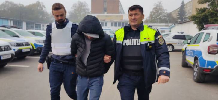 VIDEO. Tânăr de 20 de ani, arestat la Timișoara după ce a jefuit vecina VIDEO. Tânăr de 20 de ani, arestat la Timișoara după ce a jefuit vecina