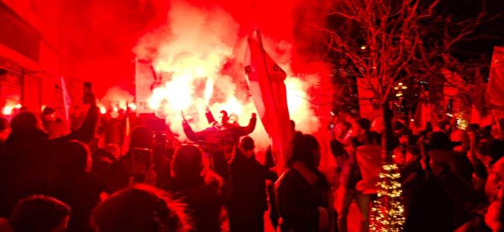 Eroi nemuritori: Mars în cinstea celor căzuți în Revoluția din Decembrie. Eroi nemuritori: Mars în cinstea celor căzuți în Revoluția din Decembrie.