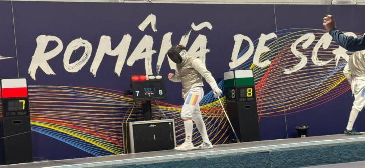 Felix Dogariu câștigă campionatul național de floretă la cadeti vs sportivi din Timișoara.
