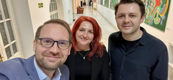 Viceprimarul Paula Romocean va gestiona relația cu cetățenii și afacerile din Timișoara. Viceprimarul Paula Romocean va gestiona relația cu cetățenii și afacerile din Timișoara.