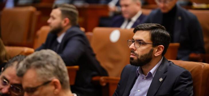 USR refață propunerea pentru cărți de identitate pentru românii din Diaspora USR refață propunerea pentru cărți de identitate pentru românii din Diaspora