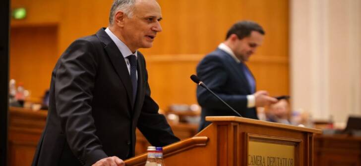 Demiterea lui Toni Greblă: o decizie întârziată pentru încrederea românilor în alegeri. Demiterea lui Toni Greblă: o decizie întârziată pentru încrederea românilor în alegeri.