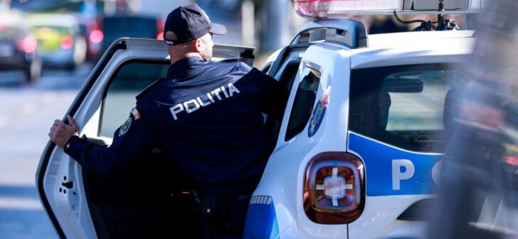 Un polițist din Timișoara a intervenit salvând un bărbat în pericol. Un polițist din Timișoara a intervenit salvând un bărbat în pericol.