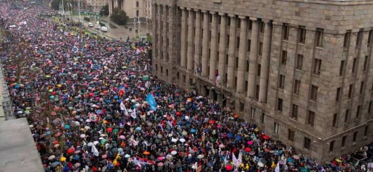 Protest masiv la Belgrad pentru un stat corect și fără corupție Protest masiv la Belgrad pentru un stat corect și fără corupție
