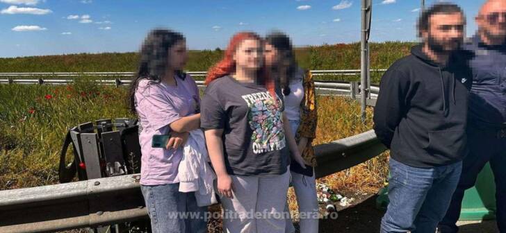 VIDEO: Polițiștii de frontieră opresc migranți pe Autostrada Vestului, în cadrul controalelor Schengen VIDEO: Polițiștii de frontieră opresc migranți pe Autostrada Vestului, în cadrul controalelor Schengen