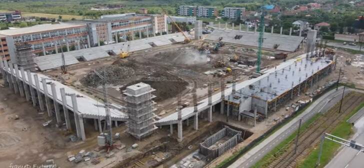 Betonul pentru gradene este finalizat, iar tribuna oficială a atins primul nivel. Care sunt următorii pași? Betonul pentru gradene este finalizat, iar tribuna oficială a atins primul nivel. Care sunt următorii pași?