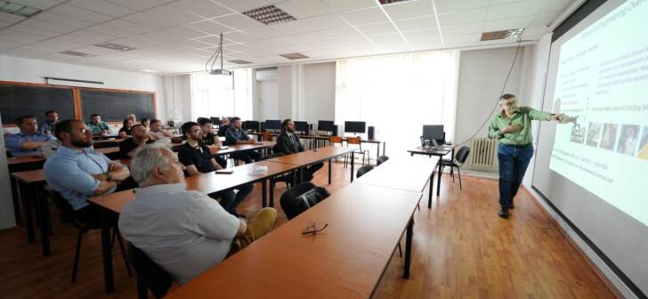 Un expert internațional, originar din Timiș, vizitează Universitatea Politehnica Timișoara. Un expert internațional, originar din Timiș, vizitează Universitatea Politehnica Timișoara.