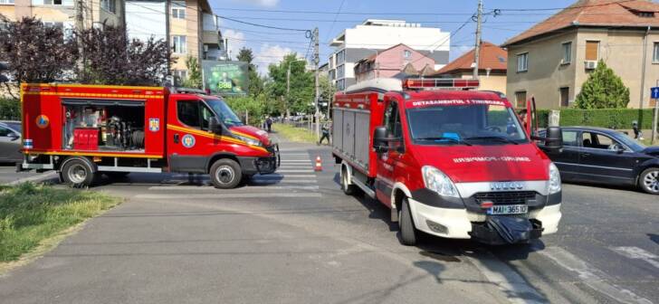 Accident în Timișoara: Mai mulți răniți, unul transportat de urgență la spital Accident în Timișoara: Mai mulți răniți, unul transportat de urgență la spital