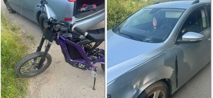 Accident pe drum lângă Timișoara: un băiat de 16 ani și-a rupt motoreta într-o mașină. FOTO Accident pe drum lângă Timișoara: un băiat de 16 ani și-a rupt motoreta într-o mașină. FOTO