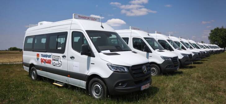 Microbuze electrice noi pentru școlari din 29 de localități din Timiș: detalii surprinzătoare! Microbuze electrice noi pentru școlari din 29 de localități din Timiș: detalii surprinzătoare!