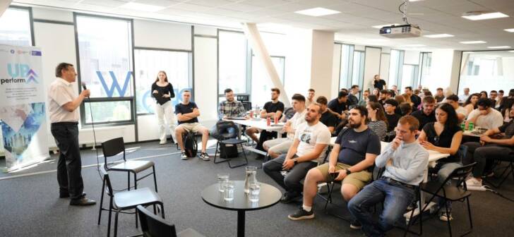 Studenții UPT își aplică cunoștințele teoretice în proiecte pentru piața muncii. Studenții UPT își aplică cunoștințele teoretice în proiecte pentru piața muncii.