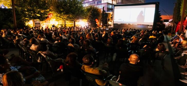 „Vino la Iulius Town! Caravana filmelor TIFF te așteaptă în Iulius Gardens, weekendul acesta!”