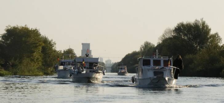 Revenirea pe Bega: O călătorie pe apă între istorie și inovație, de la Timișoara la Tisa.