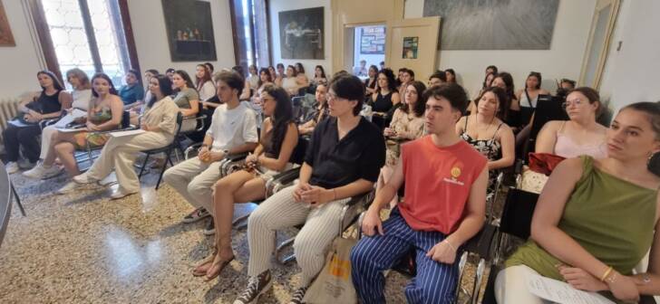 Studenți arhitecți de la UPT participă la un masterclass inedit în Veneția. Studenți arhitecți de la UPT participă la un masterclass inedit în Veneția.