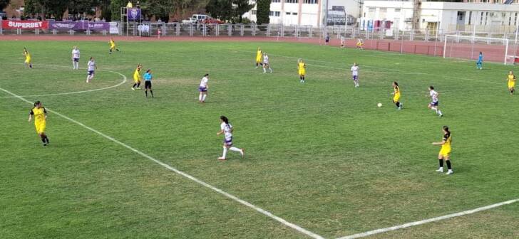 Poli și Vasas termină meciul la egalitate în Superliga fetelor Poli și Vasas termină meciul la egalitate în Superliga fetelor