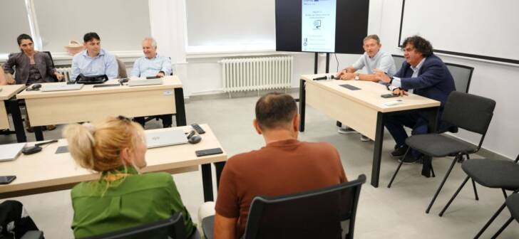 Universitatea Politehnica Timișoara deschide un laborator de neuromarketing inovator. Universitatea Politehnica Timișoara deschide un laborator de neuromarketing inovator.