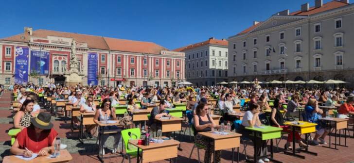 500 de curajoși la Marea Dictare de la Timișoara: celebrarea limbii române.