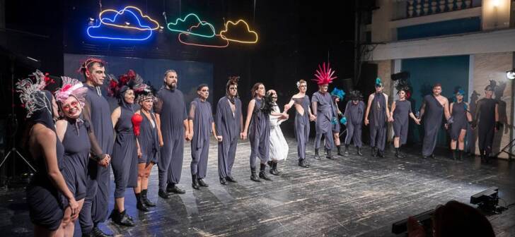 Accident la teatru în Timișoara: actrița rănită de un decor în repetitii. Accident la teatru în Timișoara: actrița rănită de un decor în repetitii.