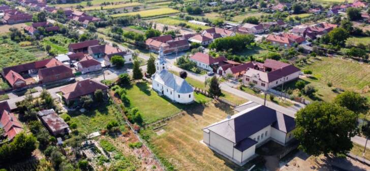 O biserică din Timiș, veche de 200 de ani, intră într-un proces de restaurare. O biserică din Timiș, veche de 200 de ani, intră într-un proces de restaurare.