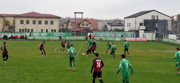 Dumbrăvița pierde cu greu în meciul amical de pregătire. Dumbrăvița pierde cu greu în meciul amical de pregătire.