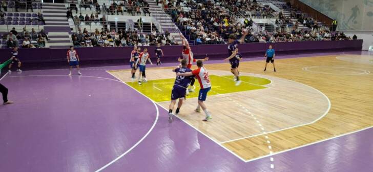 Victorie obositoare. Handbaliștii de la Politehnica au învins greu echipa din Vaslui.